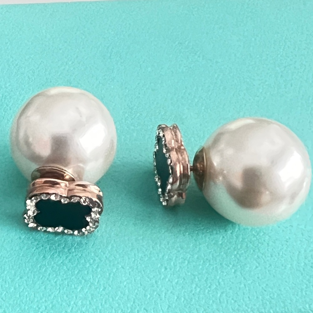 artificial Pearl Earrings with Metallic Accents